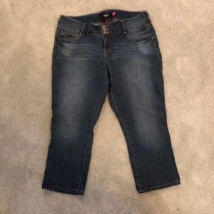 Torrid Capri Jeans Sz 18 (fits a 20 too)